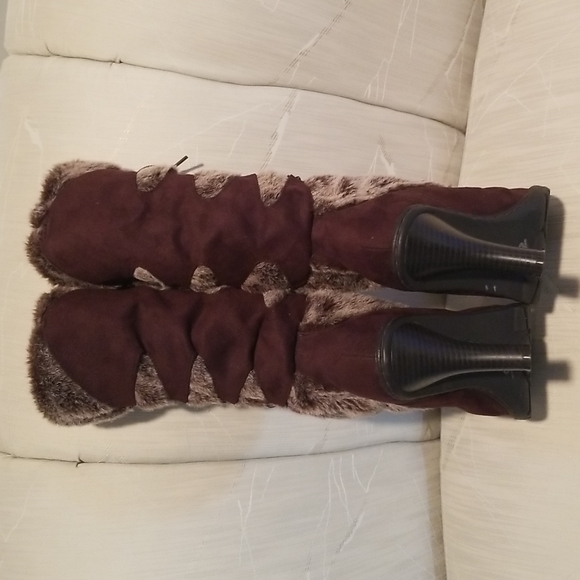 NWOB Stylish winter boots - Picture 3 of 8